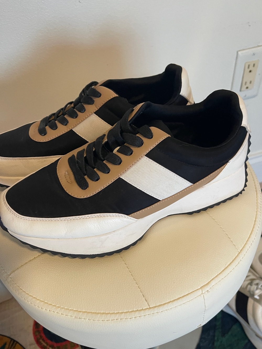 Dolce Vita Black Cream Tan Retro Runner Sneakers Size 10